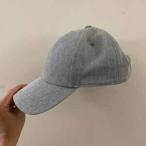 Aritizia, TNA baseball cap